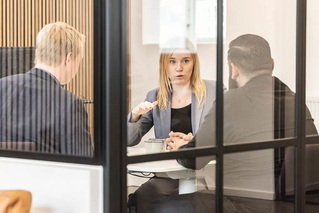 reputation specialister i møde reputation specialister i møde